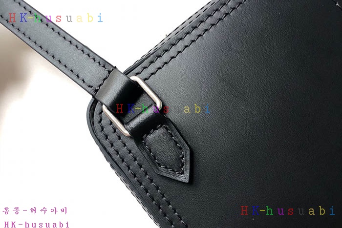 �ڹ̷��ޡڷ��̺��� �ٴ��� �޽��� M53975