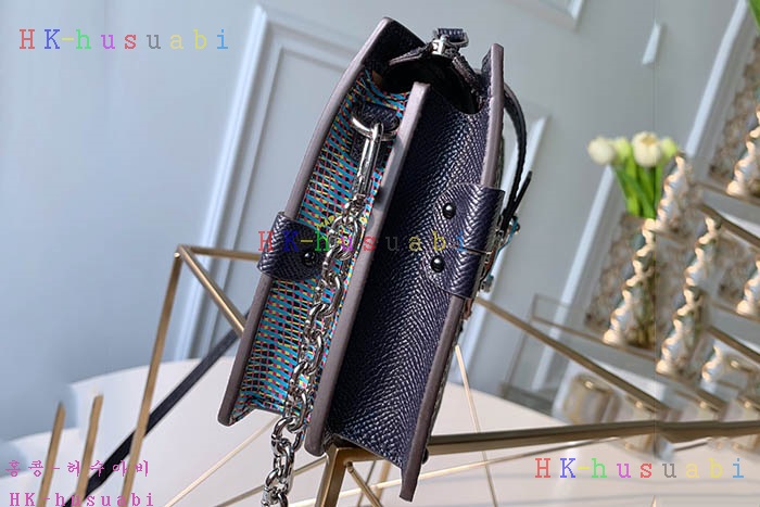 �ڹ̷��ޡڷ��̺��� Ʈ��ũ Ŭ��ġ M55456 (2�÷�)