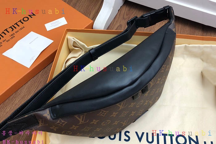 �ڹ̷��ޡڷ��̺��� ��Ŀ���� ���� M44336