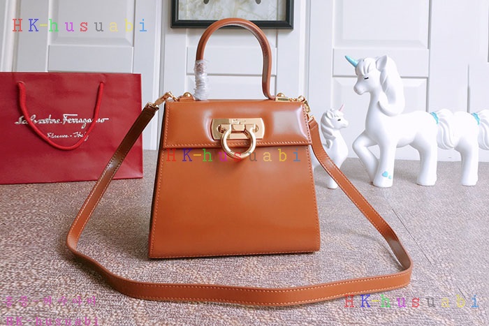 �ڹ̷��ޡ�  ��󰡸� �̸��� F 2121550