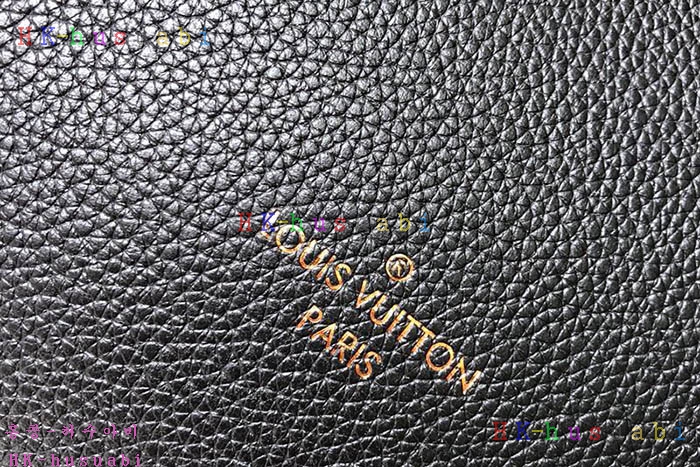 �ڹ̷��ޡ� ���̺��� �Ͽ�޾� ũ�ν��ٵ� ��Ʈ�� LV M55029