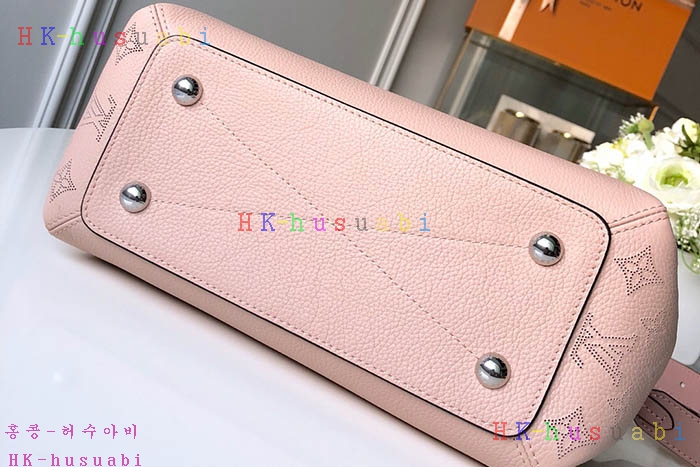 �ڹ̷��ޡ� ���̺��� �Ͽ�޾� ũ�ν��ٵ� ��Ʈ�� LV M55030