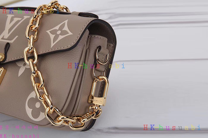 �ڹ̷��ޡڷ��̺��� ���� ����Ʈ ��Ƽ�� �̽�Ʈ ����Ʈ M23081