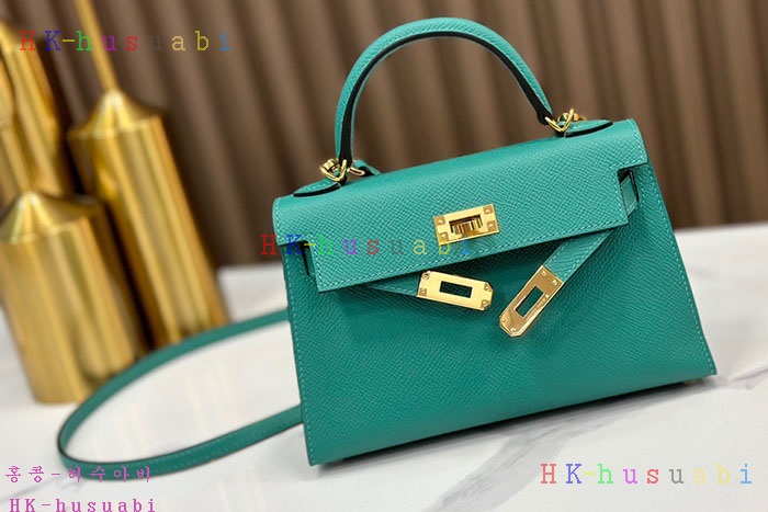 �ڹ̷��ޡڿ����޽� �̸� �̴�  H 9668220-8 �ü���