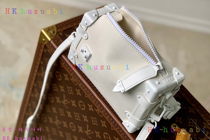 �ڹ̷��ޡڷ��̺��� ���̵� �巷ũ PM M24304