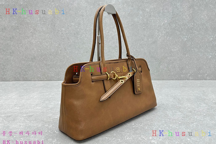 �ڹ̷��ޡڹ̿�̿� ���� ���� �ƹ�ٸ� �� 5BG310-4