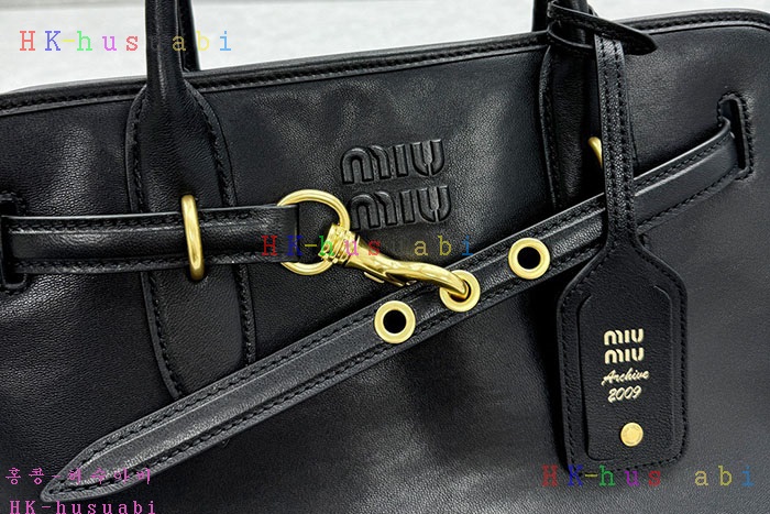 �ڹ̷��ޡڹ̿�̿� ���� ���� �ƹ�ٸ� �� 5BG310-2