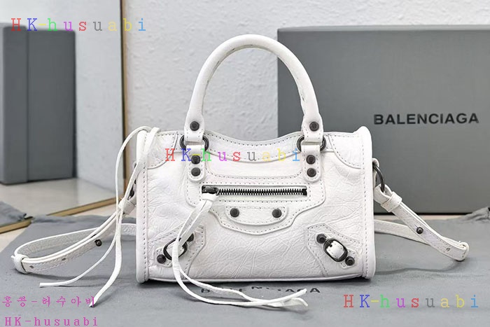 �ڹ̷��ޡڹ߷��þư� �� ��Ƽ ���� 8196712-4