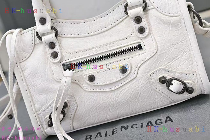 �ڹ̷��ޡڹ߷��þư� �� ��Ƽ ���� 8196712-4