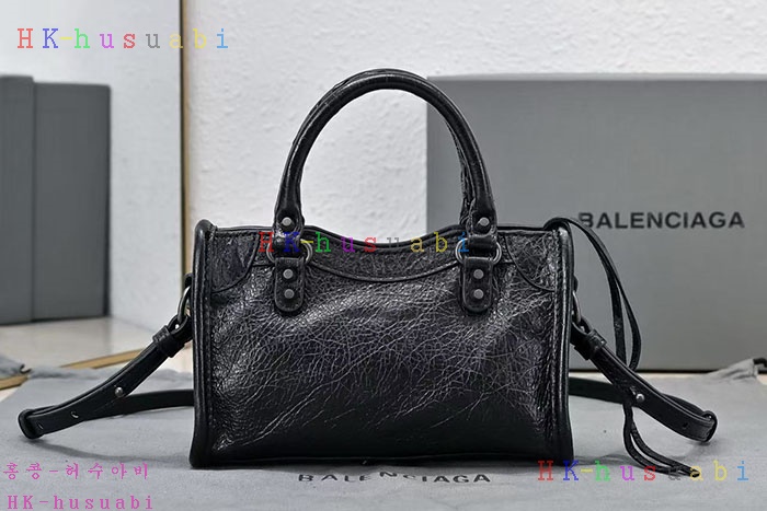 �ڹ̷��ޡڹ߷��þư� �� ��Ƽ ���� 8196712-2