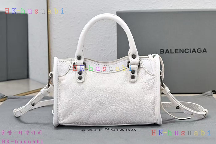 �ڹ̷��ޡڹ߷��þư� �� ��Ƽ ���� 8196712-4