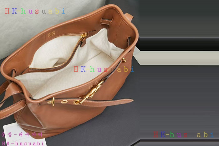 �ڹ̷��ޡڹ̿�̿� �ƹ�ٸ� ��Ŷ �� 5BE101